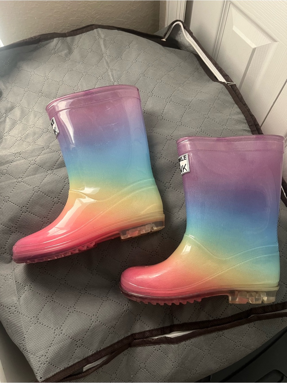 Sparkle In Pink girls rainbow rain boots size 13